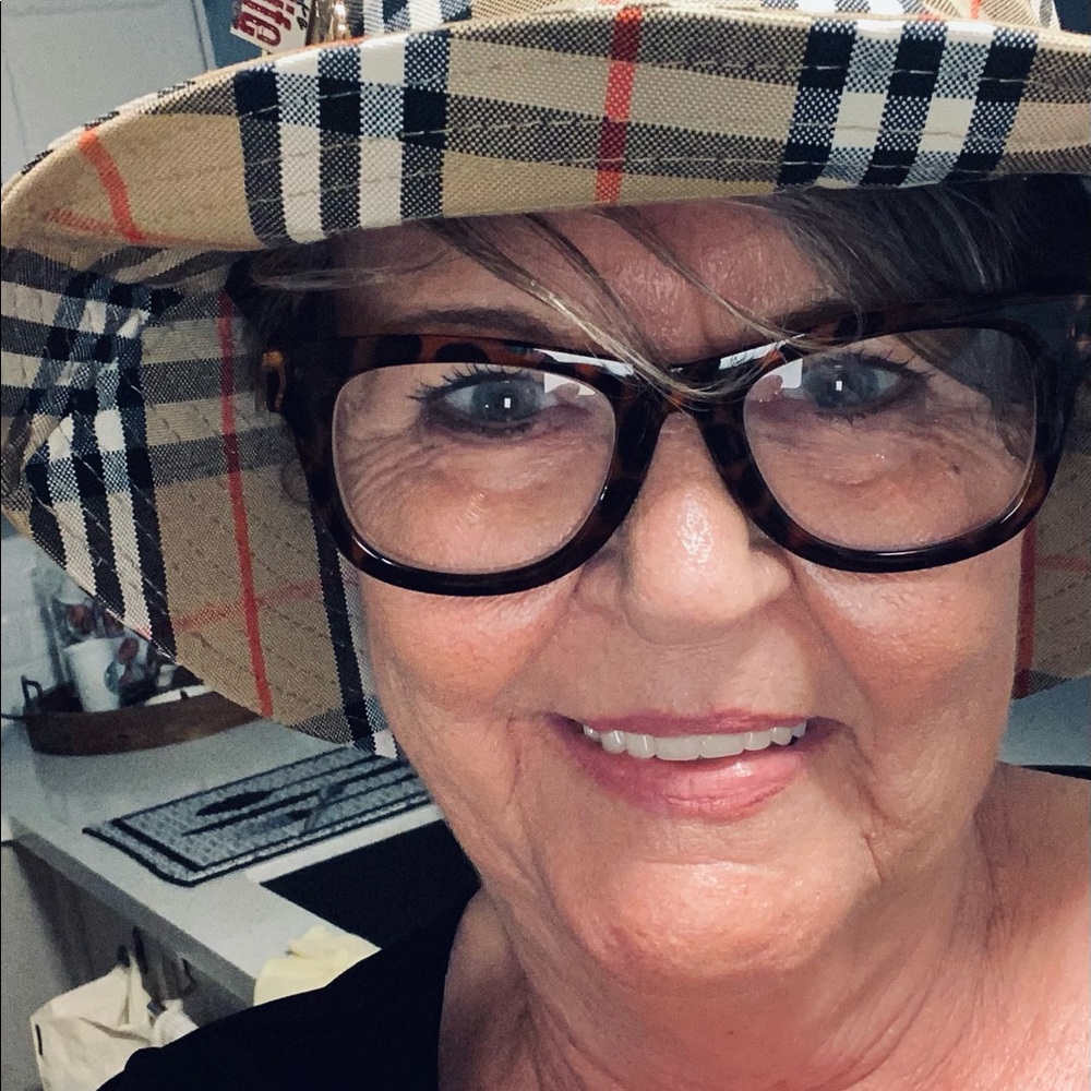 Meet your Posher, Trish